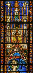Fenêtre w6 représentant un dais (vitrail)